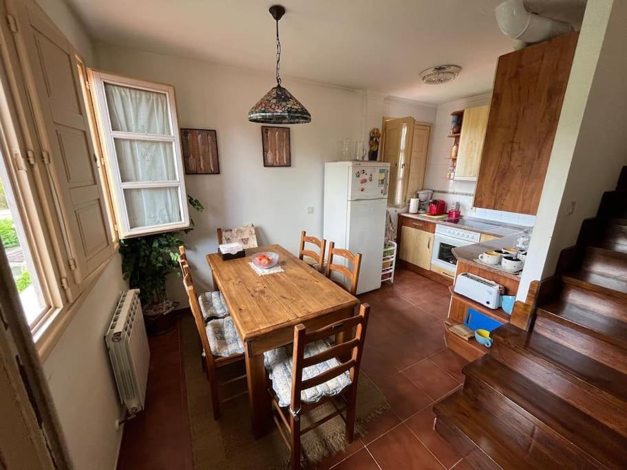 Apartamento Las Martas โกมิญาส ภายนอก รูปภาพ