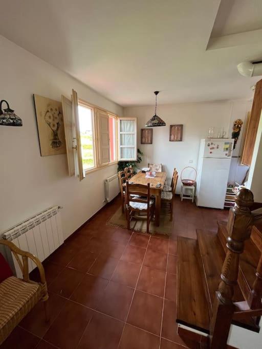 Apartamento Las Martas โกมิญาส ภายนอก รูปภาพ